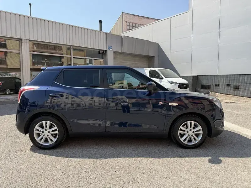 Usado SsangYong Tivoli 115 CV (84 kW) 2017 Azul SUV