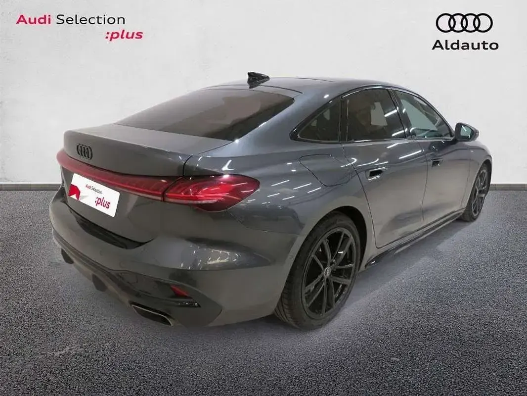 Usado Audi A5 204 CV (150 kW) 2025 Gris / plata Berlina