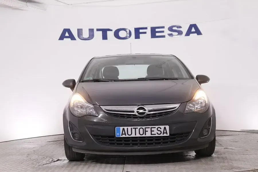 Usado Opel Corsa Selective 85 CV (62 kW) 2014 Gris Utilitario
