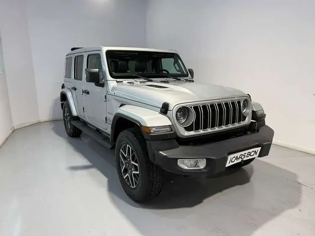 Usado Jeep Wrangler Unlimited Sahara 272 CV (200 kW) 2024 Gris SUV