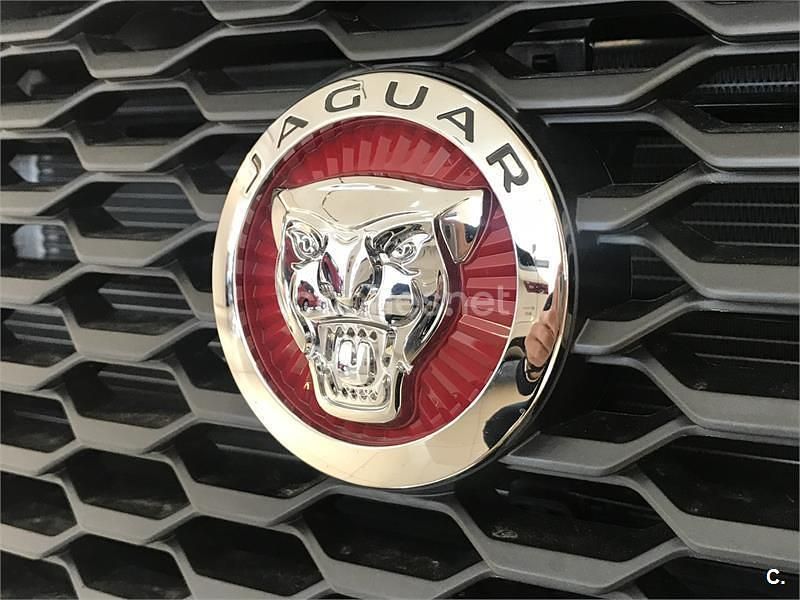 Usado Jaguar E-Pace 150 CV (110 kW) 2018 Gris / plata SUV