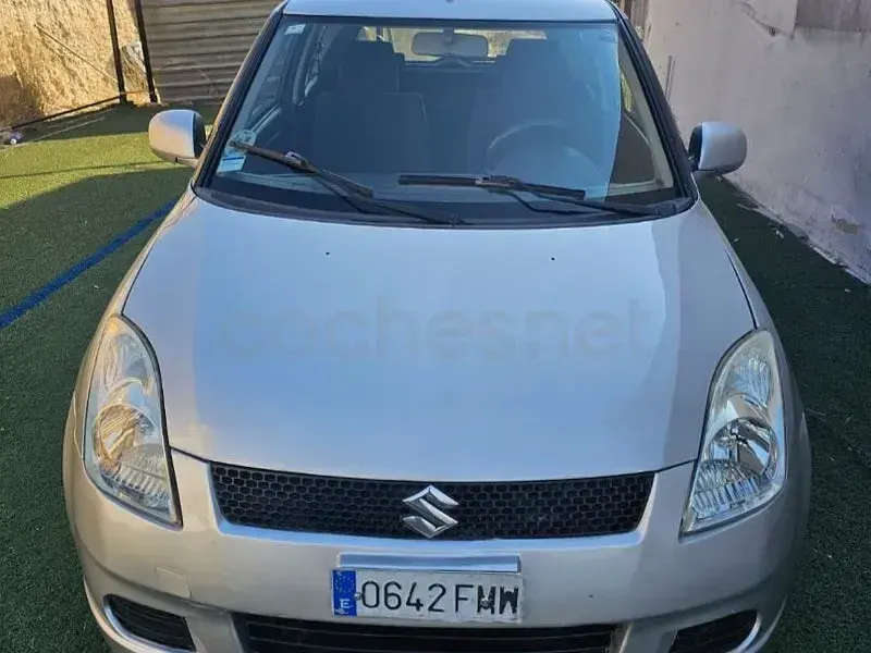 Usado Suzuki Swift GL 69 CV (50 kW) 2007 Gris / plata Utilitario