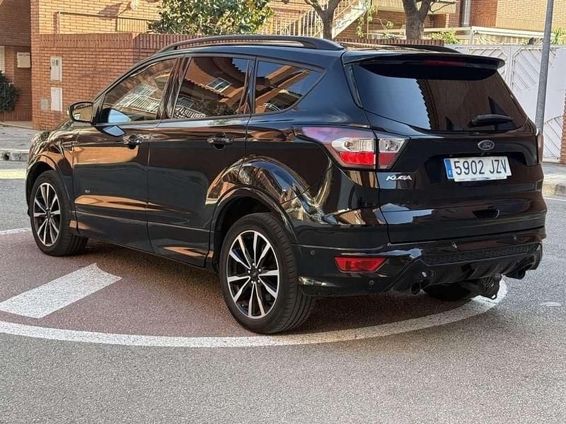 Usado Ford Kuga ST-Line 180 CV (132 kW) 2018 Negro SUV