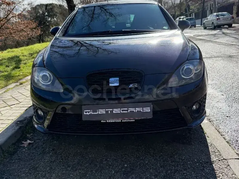 Usado Seat Leon CUPRA 265 CV (194 kW) 2011 Negro Berlina