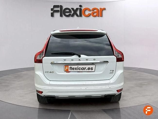 Usado Volvo XC60 Momentum 245 CV (180 kW) 2016 Blanco SUV
