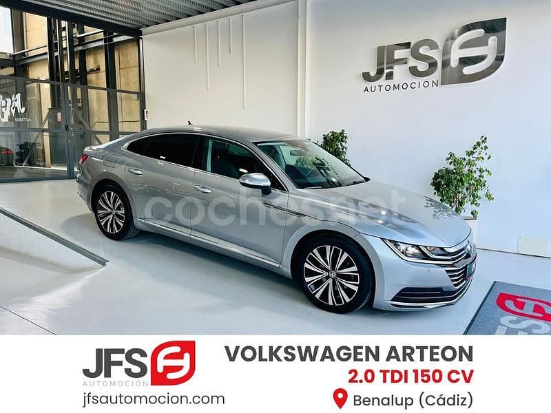 Gris / plata Usado 2019 VW Arteon Berlina | 27.400 € (Caro) - Imagen 1/4