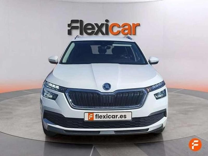 Usado Skoda Kamiq Ambition 110 CV (80 kW) 2021 Blanco SUV