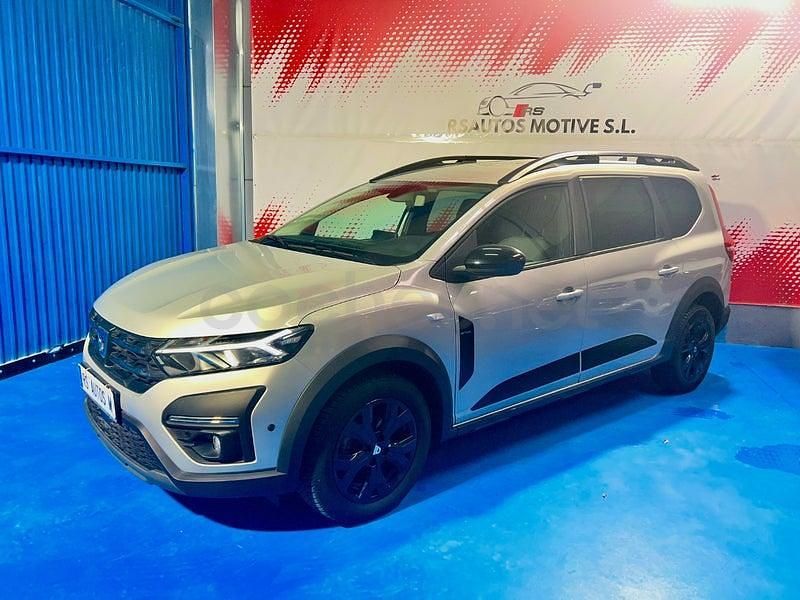 Usado Dacia Jogger 110 CV (80 kW) 2023 Gris / plata Monovolumen