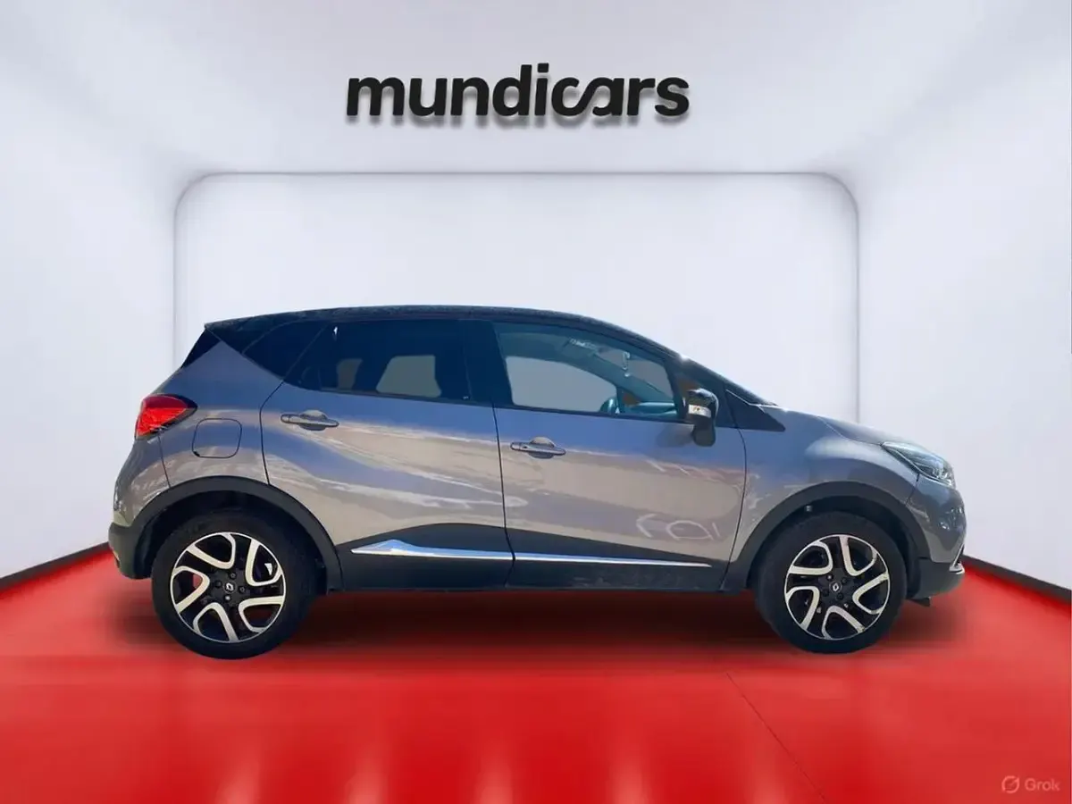 Usado Renault Captur Zen 120 CV (88 kW) 2014 Blanco SUV
