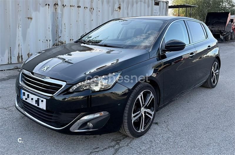Negro Usado 2014 Peugeot 308 Allure Berlina | 8500 € (Buen precio) - Imagen 1/4