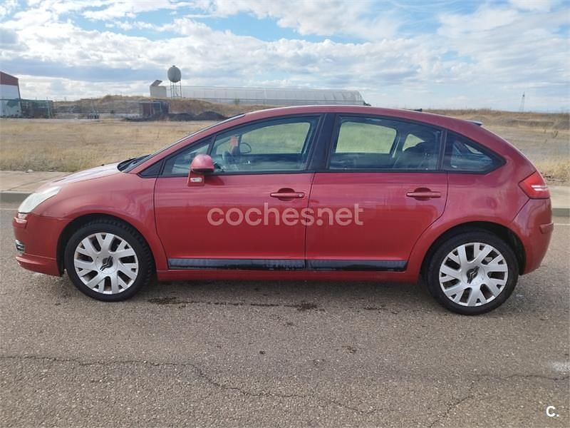 Usado Citroën C4 VTR Sport 110 CV (80 kW) 2008 Granate Berlina