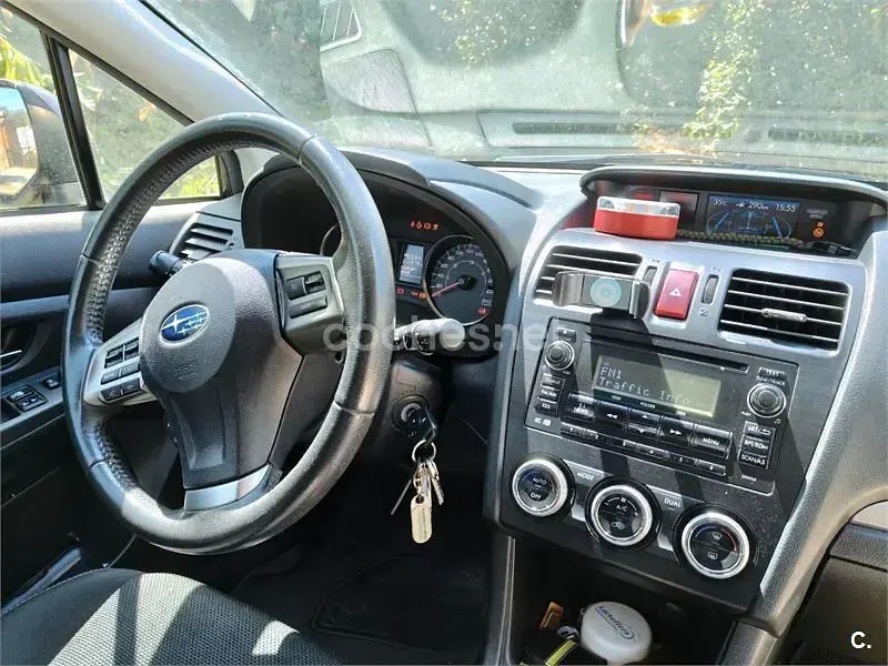 Usado Subaru XV 147 CV (108 kW) 2015 Negro SUV