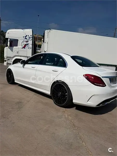 Usado Mercedes C220 AMG line 170 CV (125 kW) 2015 Blanco Berlina