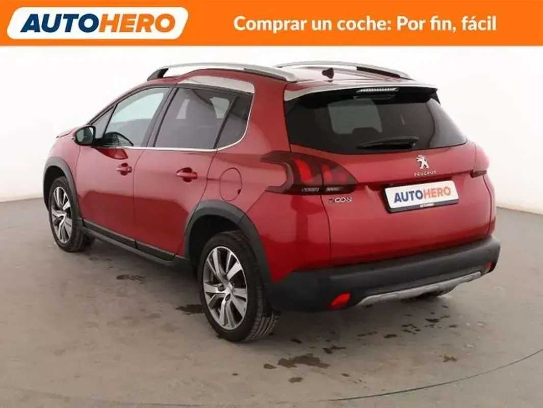 Usado Peugeot 2008 Allure 110 CV (80 kW) 2018 Rojo SUV