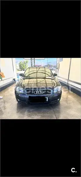 Usado Audi A3 Ambiente 140 CV (102 kW) 2004 Negro Utilitario