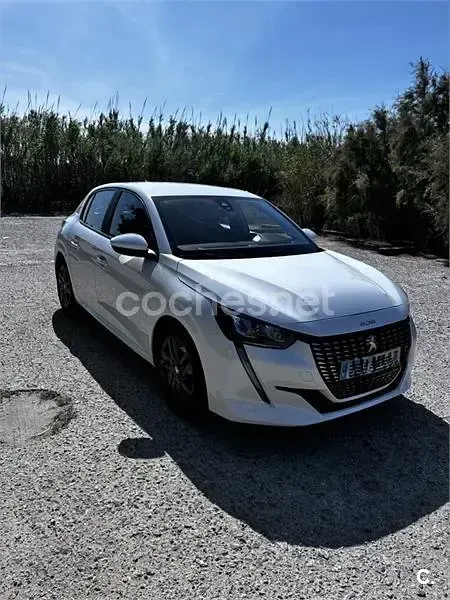 Usado Peugeot 208 Style 100 CV (73 kW) 2021 Blanco Utilitario