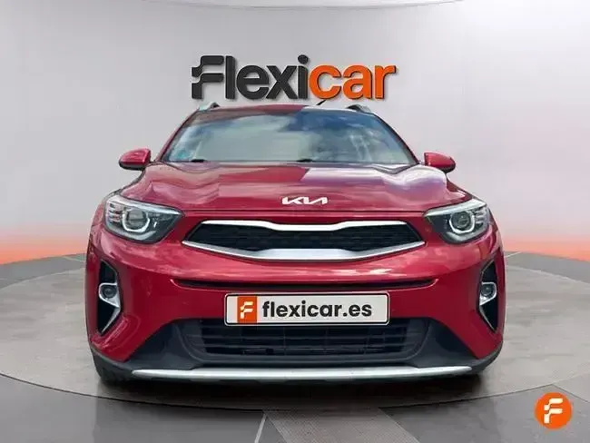 Usado Kia Stonic 84 CV (61 kW) 2022 Rojo SUV