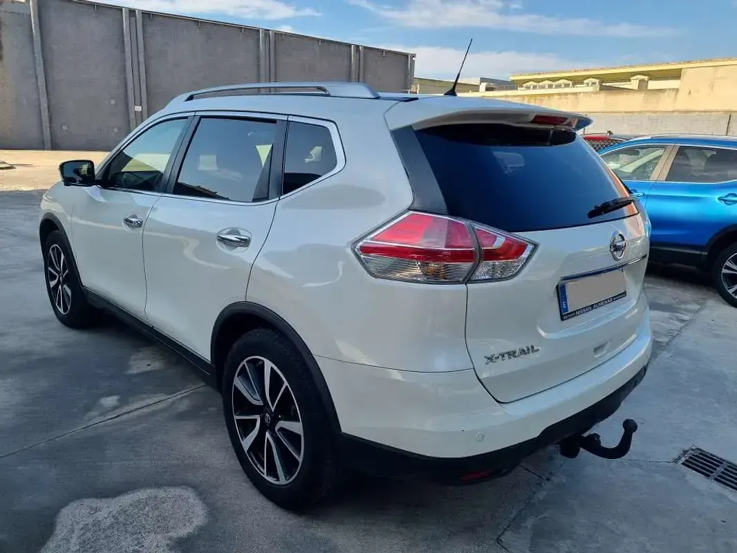 Usado Nissan X-Trail 360º 131 CV (96 kW) 2015 Blanco SUV