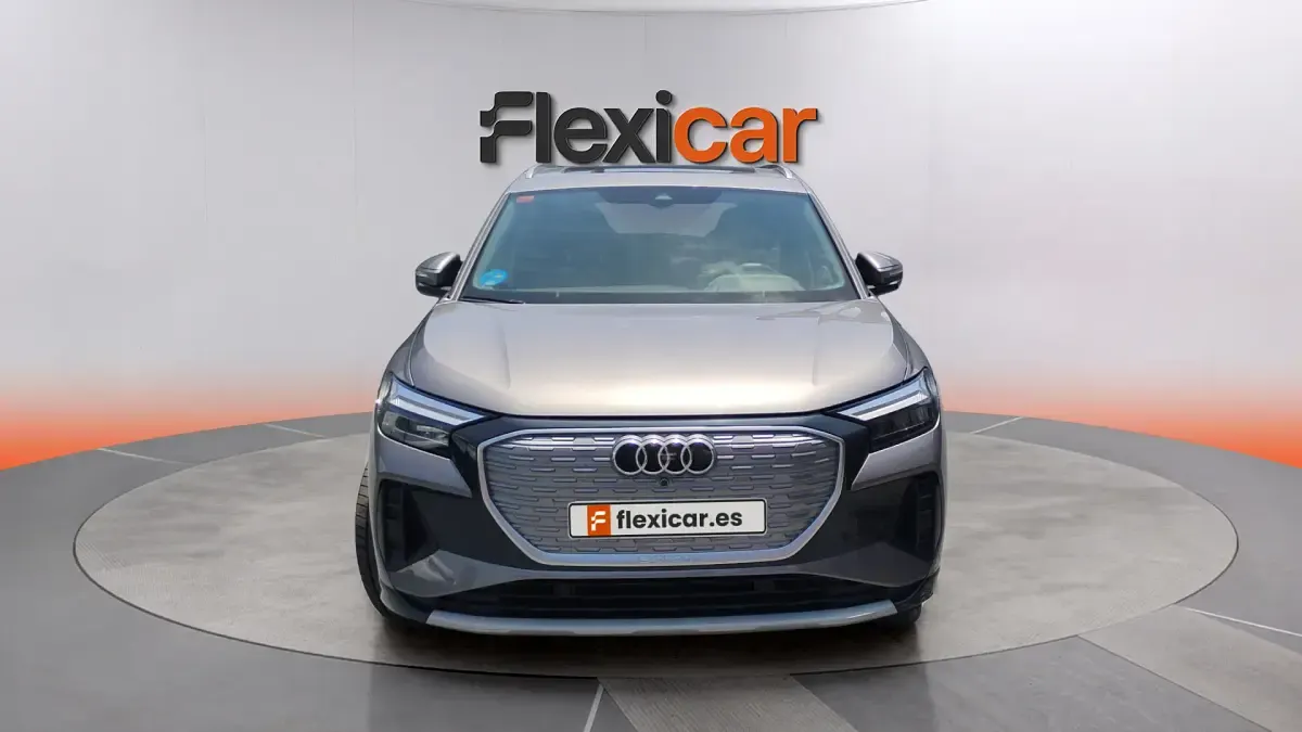 Usado Audi Q4 e-tron Premium 150 kW (204 CV) 2021 Gris SUV
