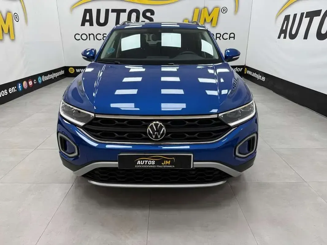 Usado VW T-Roc Life 150 CV (110 kW) 2024 Azul SUV