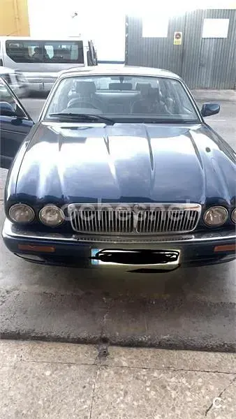Usado Jaguar XJ Sovereign 245 CV (180 kW) 1996 Azul Berlina