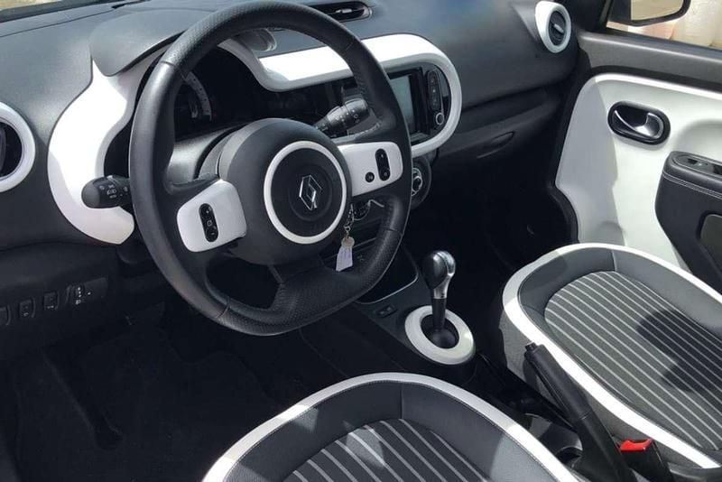 Usado Renault Twingo Zen 82 CV (60 kW) 2021 Blanco Utilitario