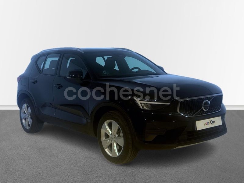 Negro Usado 2024 Volvo XC40 Core SUV | 34.900 € (Precio justo) - Imagen 1/4