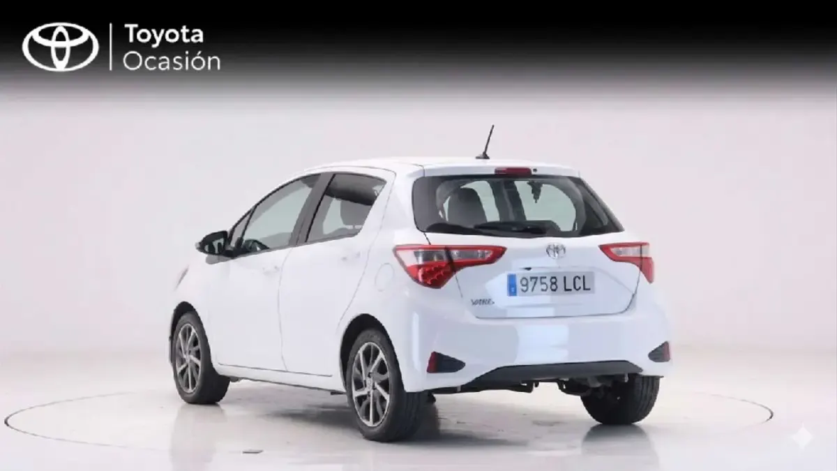 Usado Toyota Yaris Edition 111 CV (81 kW) 2019 Blanco Berlina
