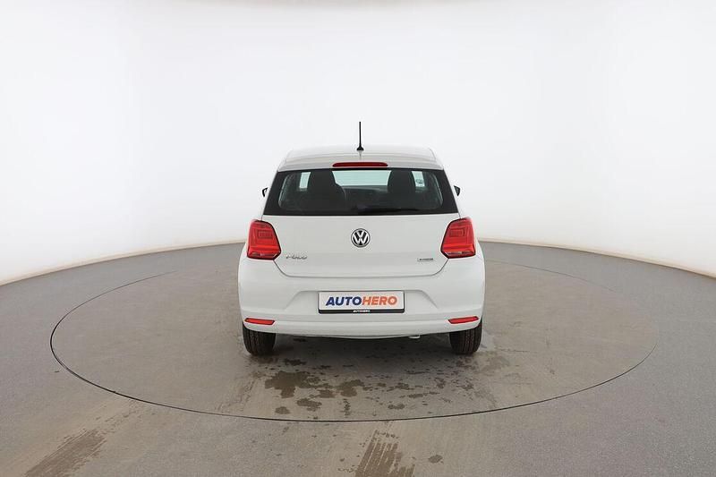 Usado VW Polo Edition 75 CV (55 kW) 2014 Blanco Utilitario