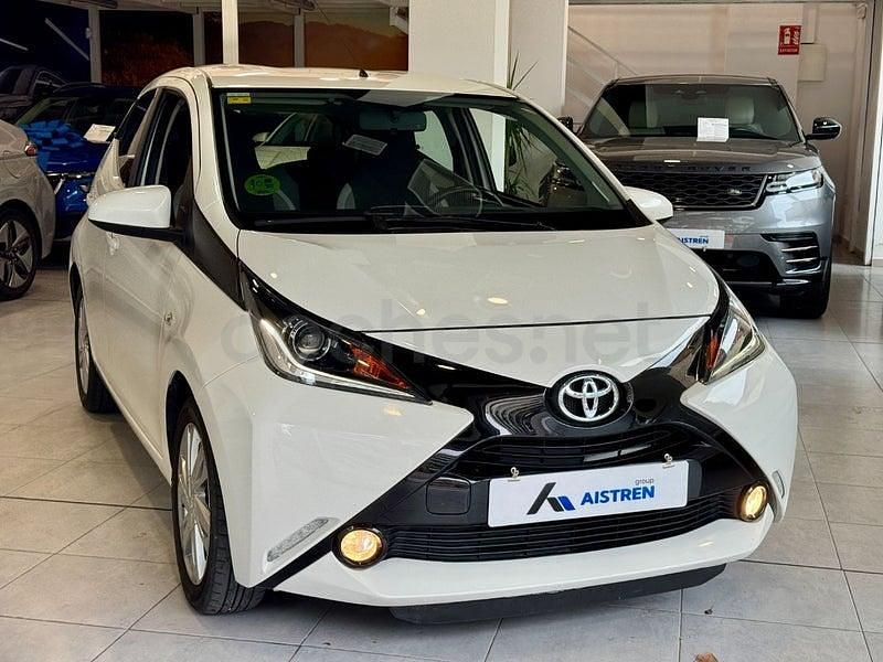Usado Toyota Aygo X-cite 69 CV (50 kW) 2015 Blanco Utilitario