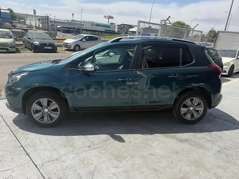 Usado Peugeot 2008 Active 82 CV (60 kW) 2018 Azul SUV
