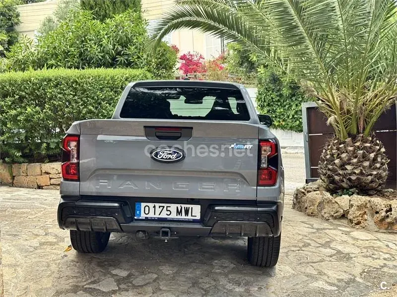 Usado Ford Ranger 240 CV (176 kW) 2024 Gris / plata Pickup/Camioneta