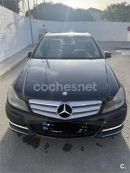 Usado Mercedes C200 Avantgarde 136 CV (100 kW) 2011 Negro Berlina
