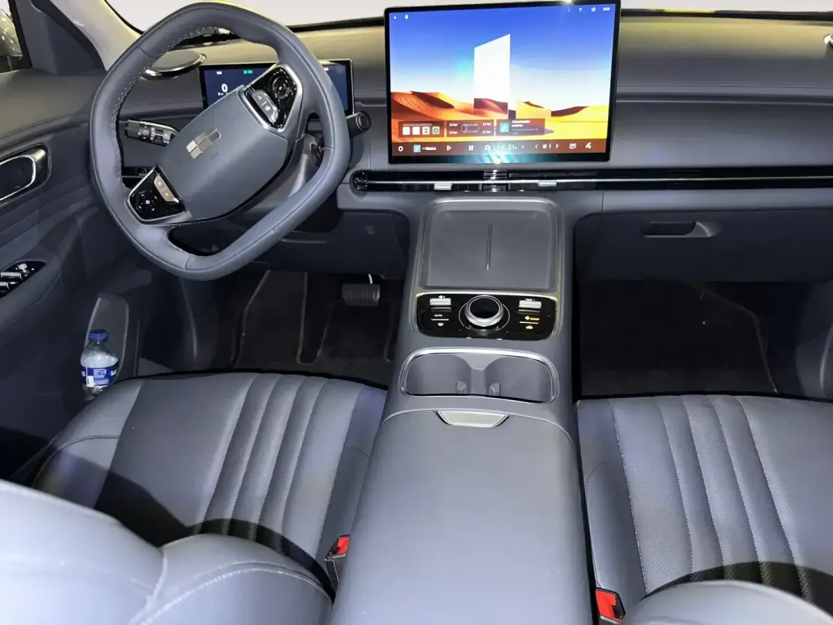 Nuevo Geely Starray 262 CV (192 kW) 2026 Gris/plata SUV
