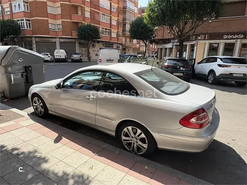 Usado Mercedes CLK320 Avantgarde 218 CV (160 kW) 2004 Gris / plata Coupe