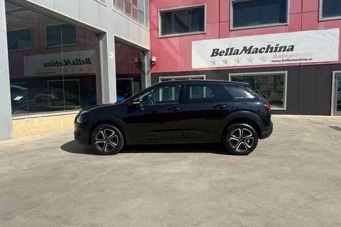 Usado Citroën C4 Cactus Feel 103 CV (75 kW) 2020 Negro Utilitario