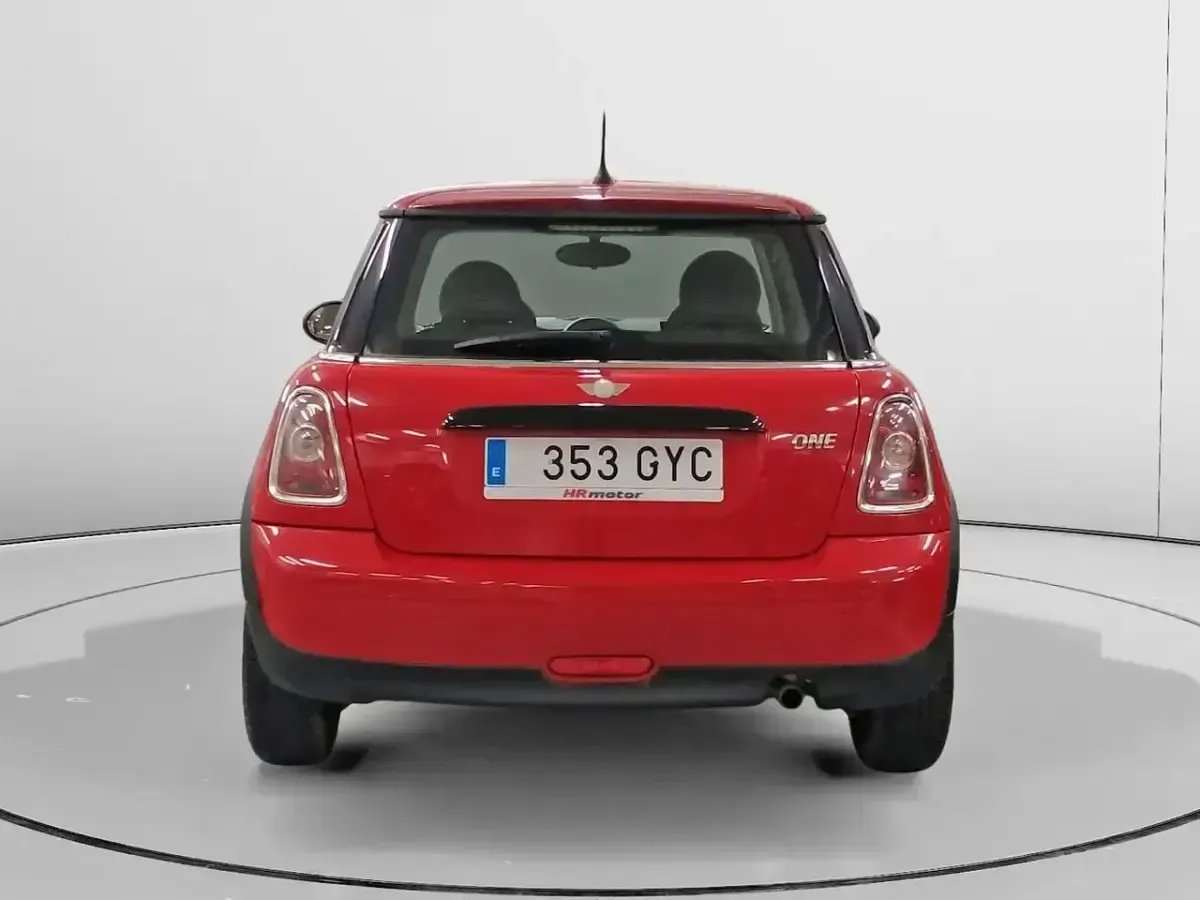 Usado Mini ONE 75 CV (55 kW) 2010 Rojo Utilitario
