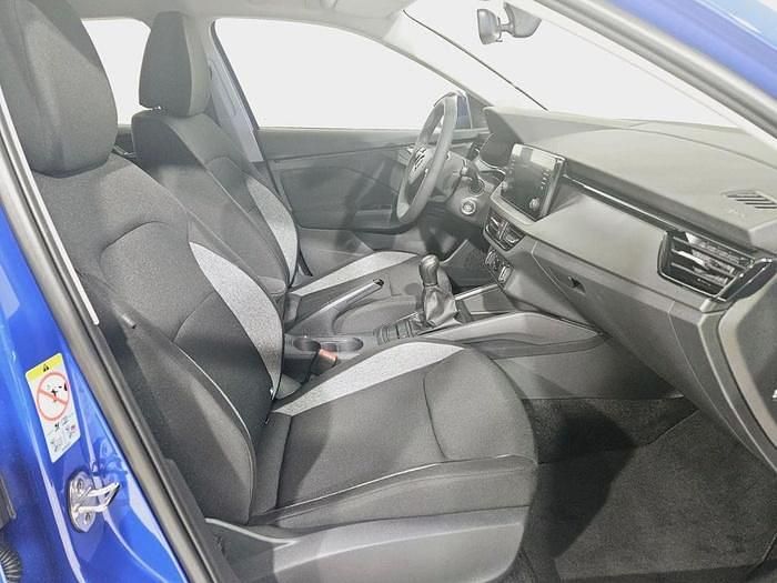 Usado Skoda Scala Active 110 CV (80 kW) 2023 Azul Utilitario