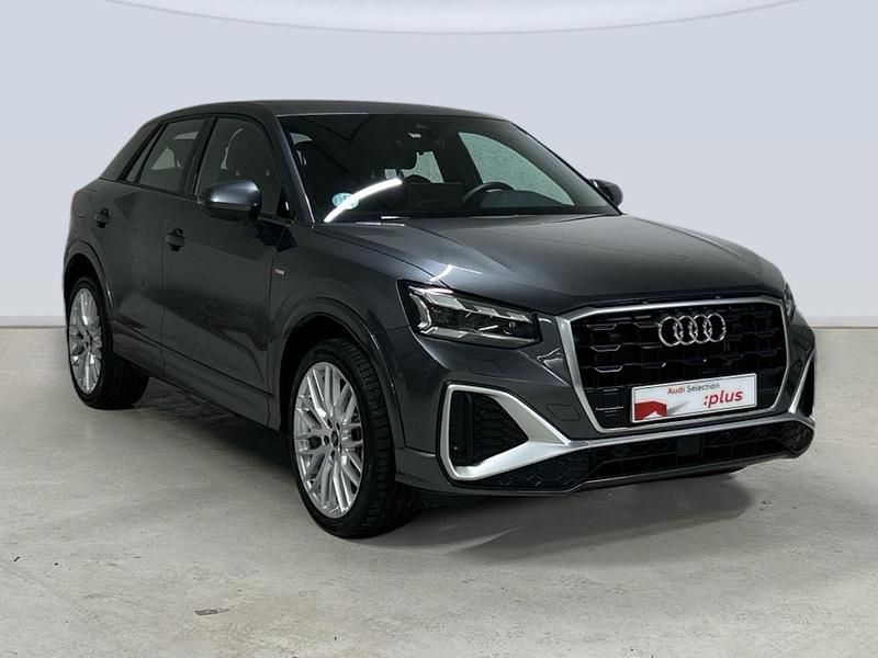 Usado Audi Q2 150 CV (110 kW) 2025 Gris SUV