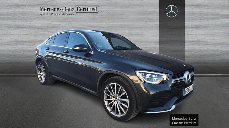 Usado Mercedes GLC220 AMG line 194 CV (142 kW) 2021 Gris grafito