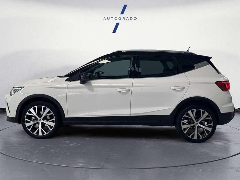 Usado Seat Arona Xperience 110 CV (80 kW) 2023 Blanco SUV