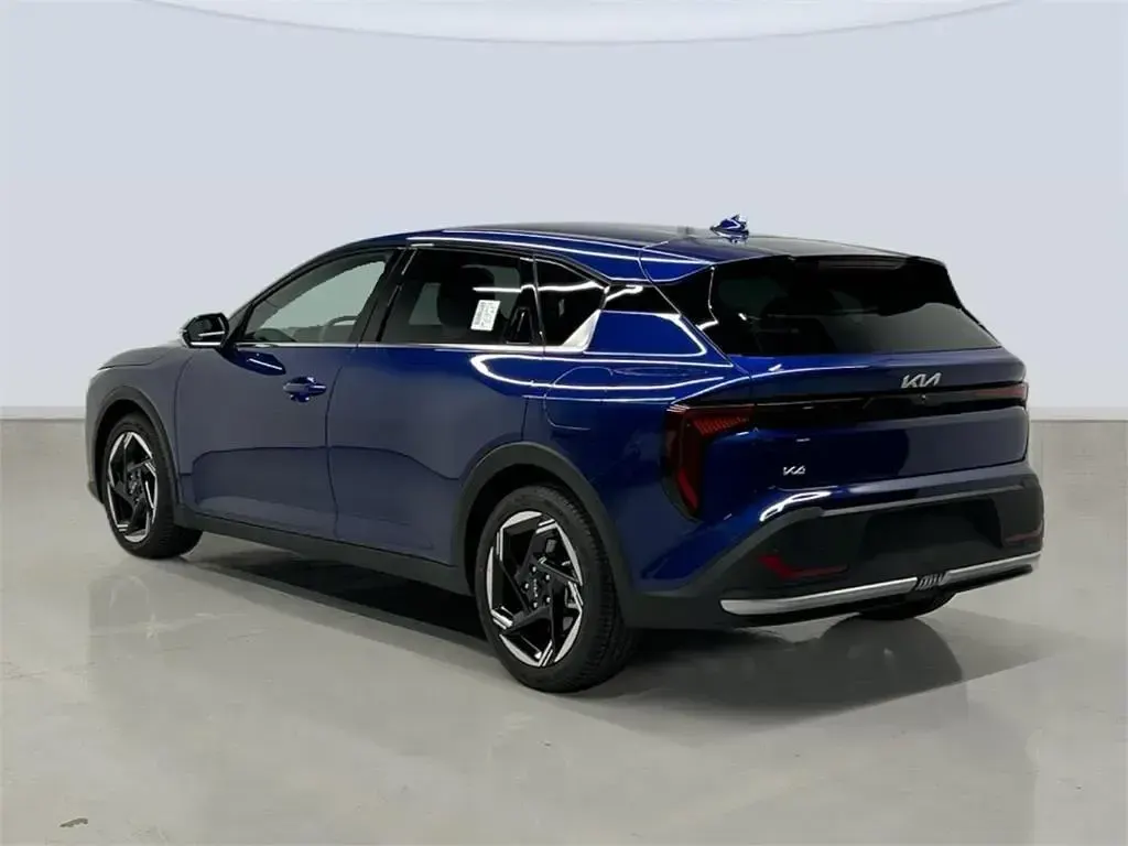 Nuevo Kia K4 116 CV (85 kW) 2026 Azure blue Berlina