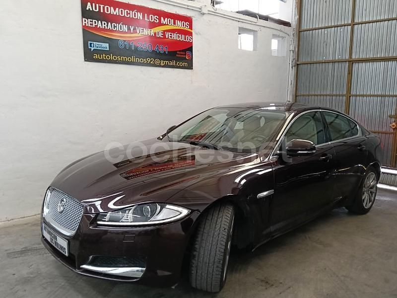 Granate Usado 2015 Jaguar XF Luxury Berlina | 13.900 € - Imagen 1/4