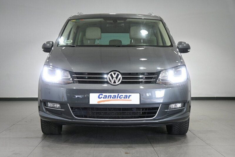 Usado VW Sharan Sport 177 CV (130 kW) 2014 Gris Monovolumen