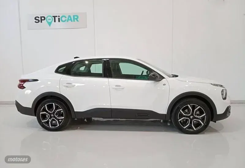 Usado Citroën e-C4 Feel 100 kW (136 CV) 2023 Blanco Berlina