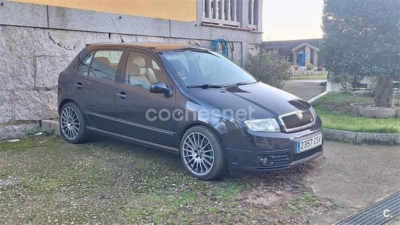 Usado Skoda Fabia RS 130 CV (95 kW) 2004 Negro Berlina