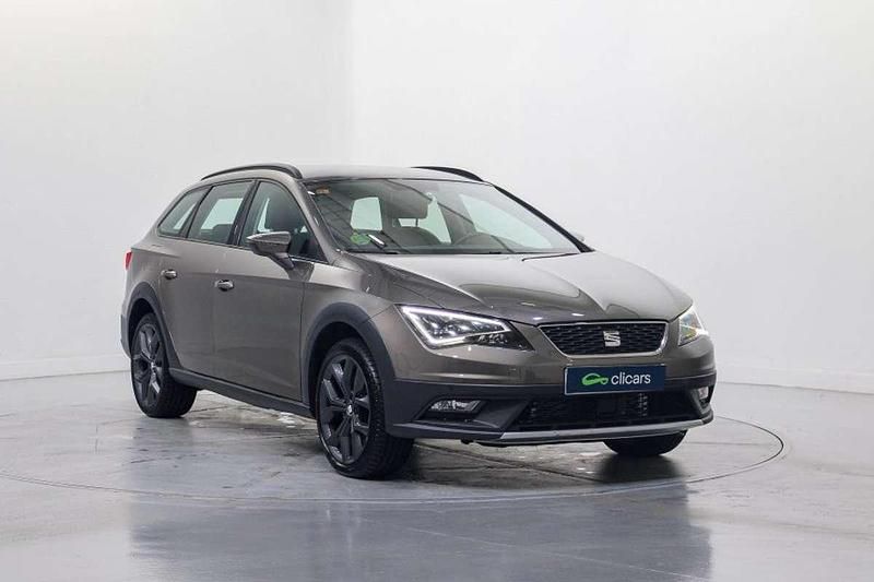 Käytetty Seat Leon 184 HP (135 kW) 2015 Harmaa Katumaasturi