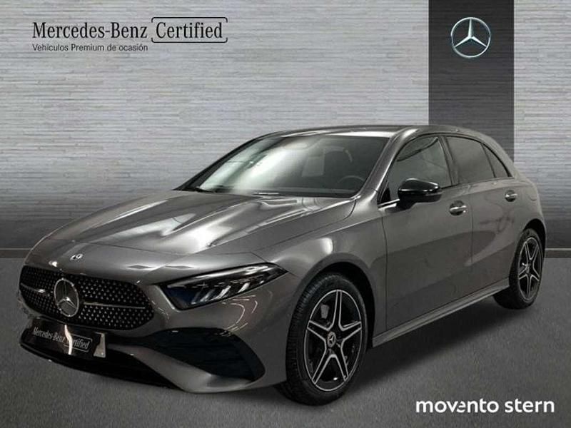 Gris montaña Usado 2023 Mercedes A250 Advanced Utilitario | 34.700 € (Un poco caro) - Imagen 1/4