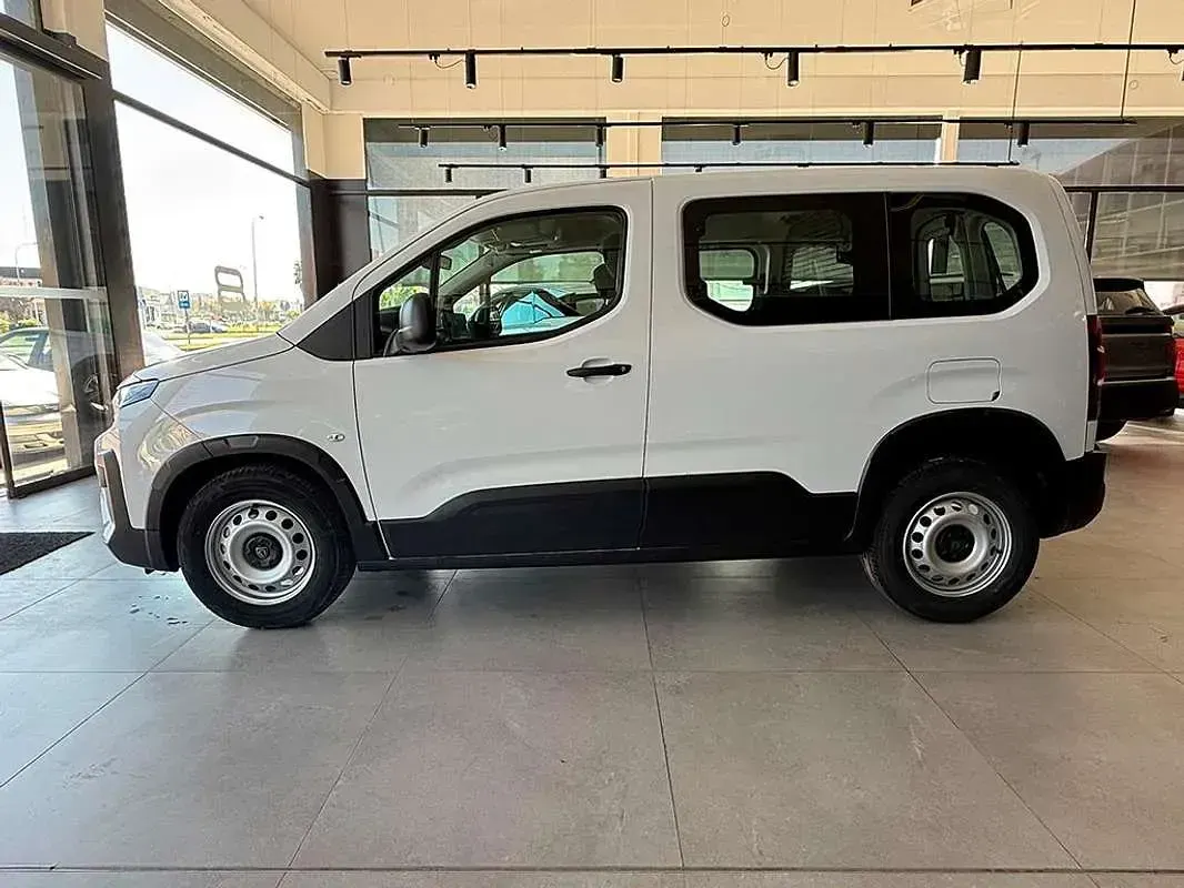 Nuevo Peugeot Rifter Business-Line 101 CV (74 kW) 2025 Blanco Monovolumen