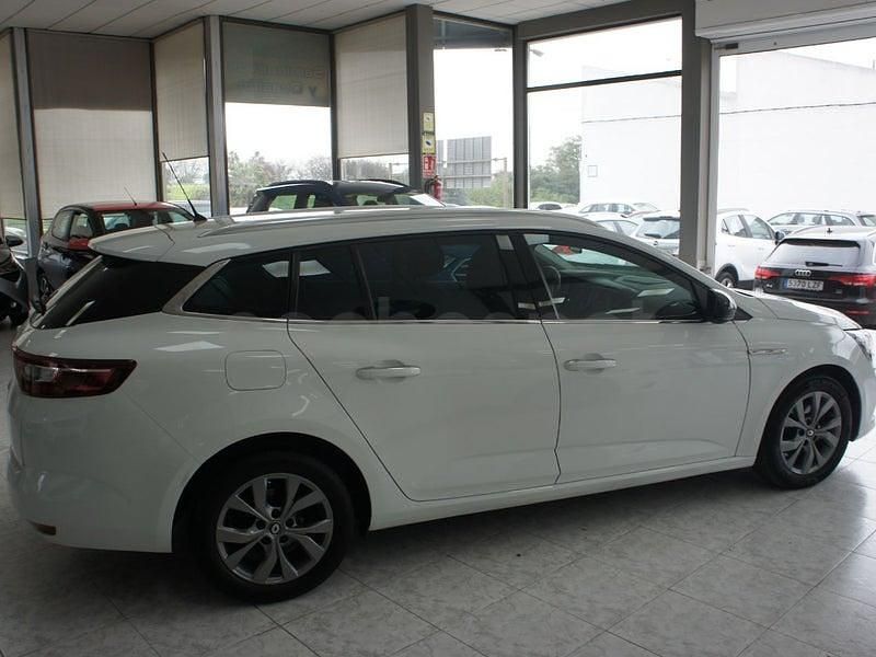 Usado Renault Mégane GrandTour LIMITED 115 CV (84 kW) 2019 Blanco Familiar